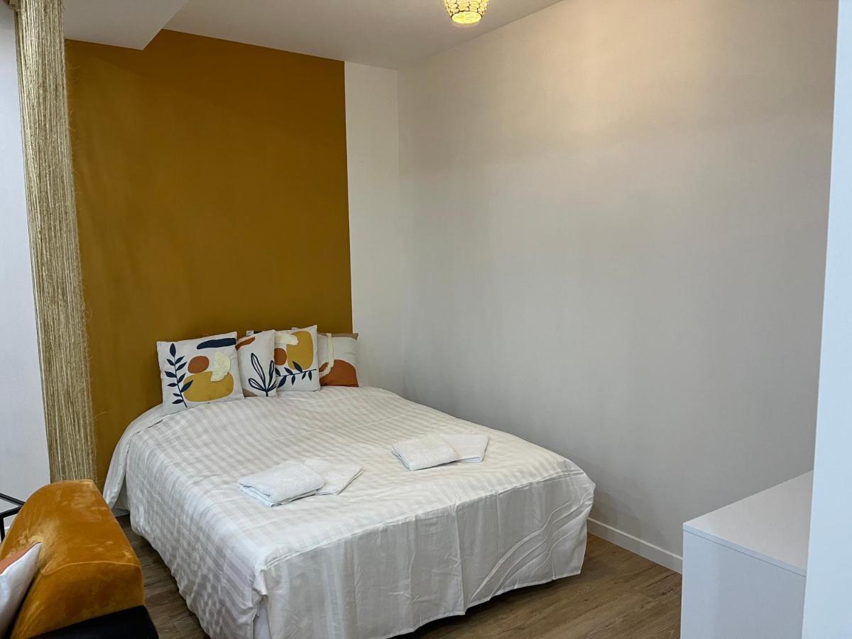 Appartement Luxe Jaune Saint-Etienne  Exterior foto