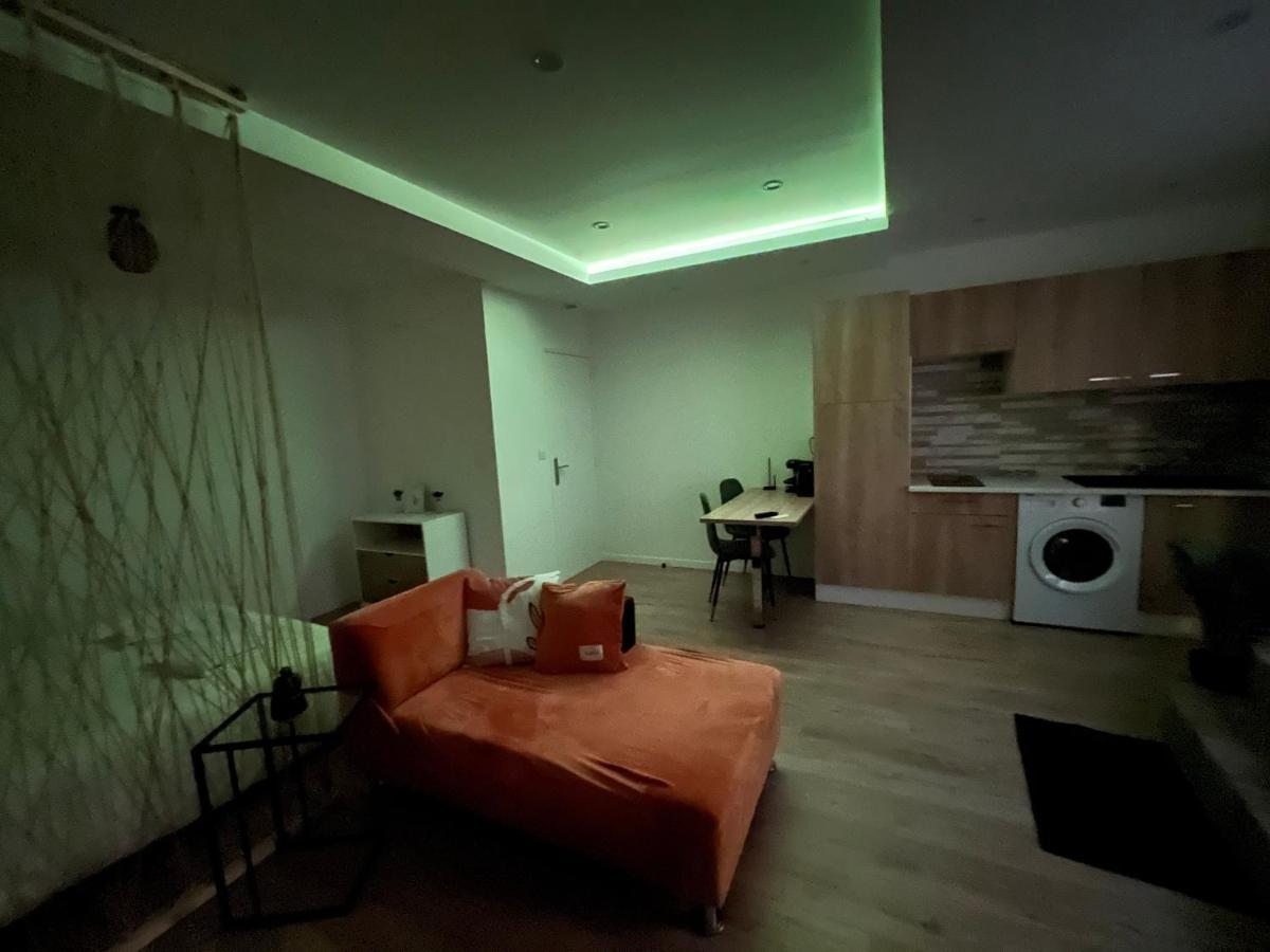 Appartement Luxe Jaune Saint-Etienne  Exterior foto