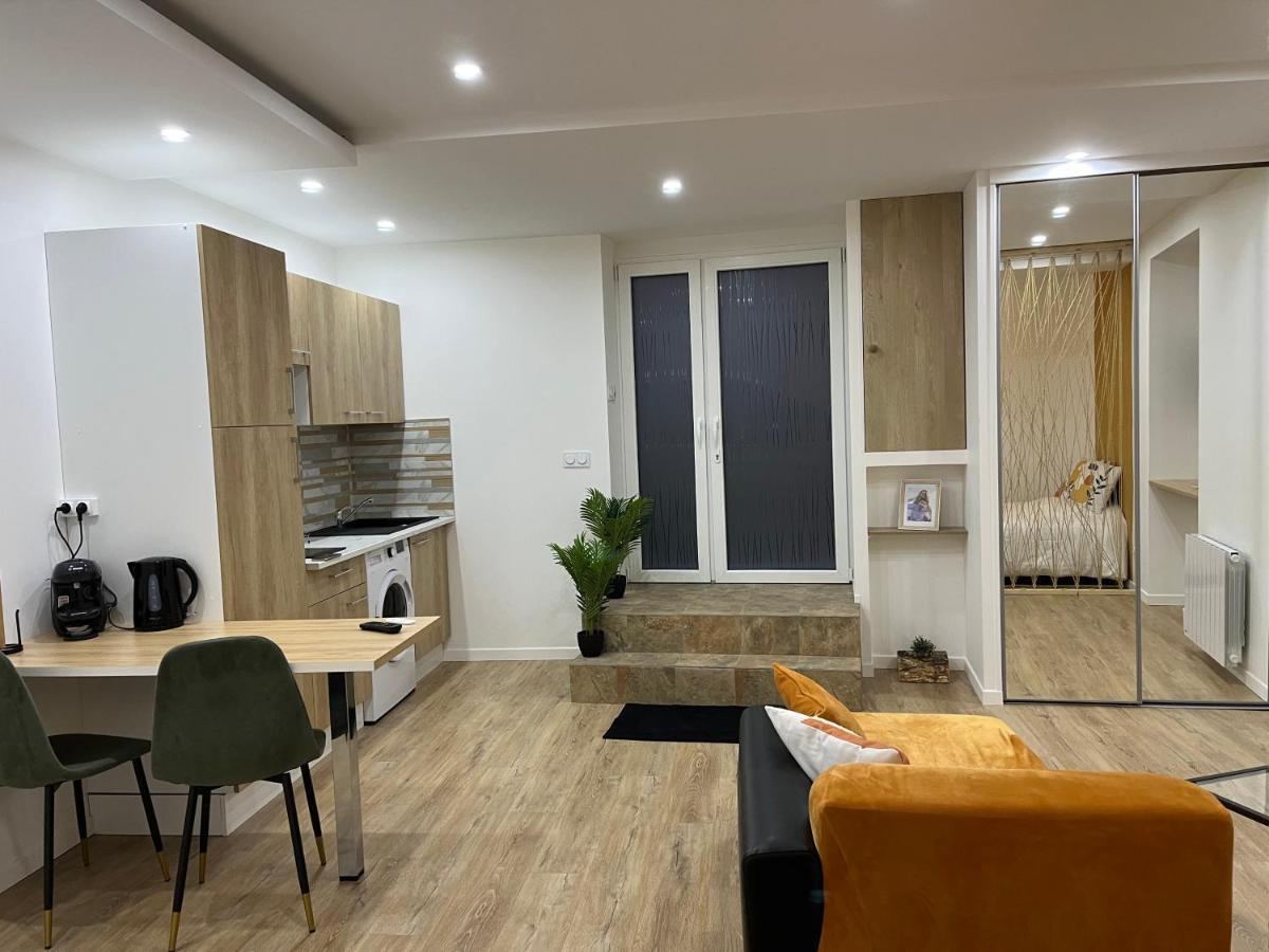 Appartement Luxe Jaune Saint-Etienne  Exterior foto